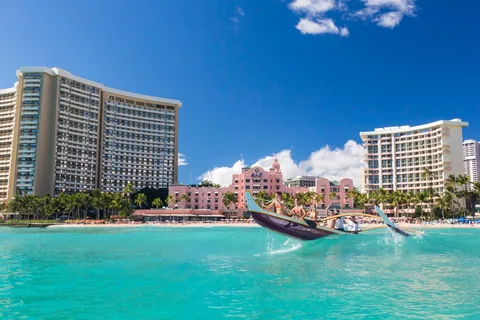 From Waikiki Beach Services’s official website